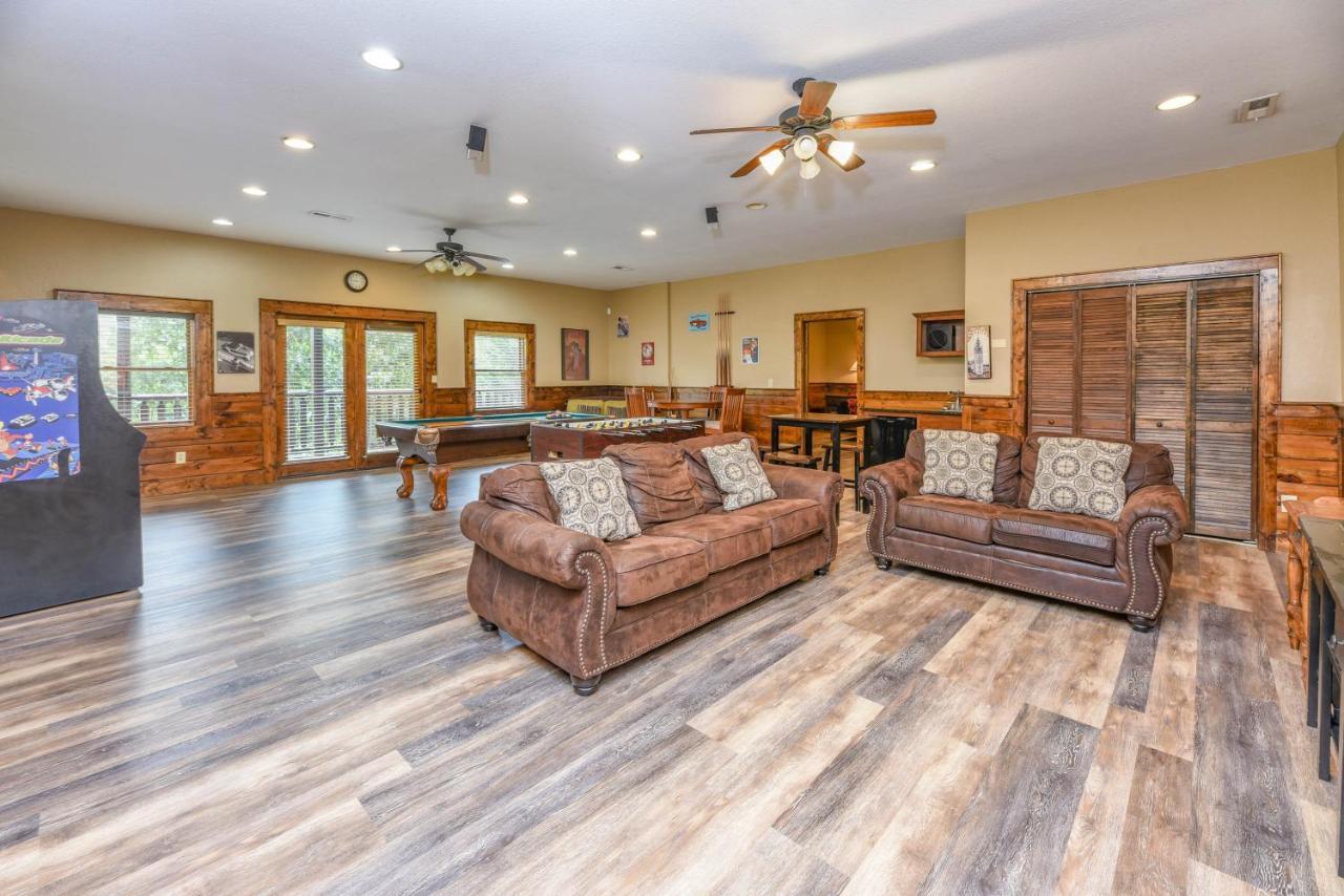 Smokystays 6 Bedroom Cabin Pigeon Forge Exterior photo